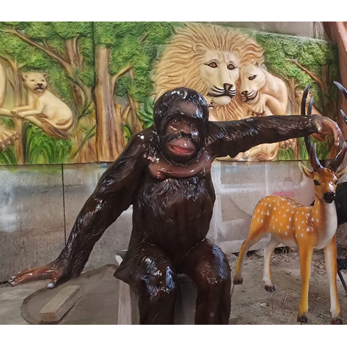 Gorrila Statue - Color: Brown