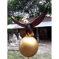 Egale Statue - Color: Black