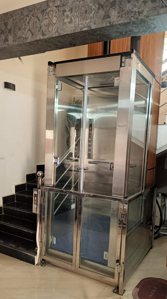 Hydraulic Elevator - Capacity: 270 Kg