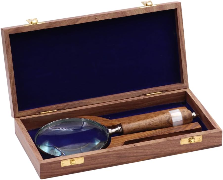 Magnifying Glass With Wooden Box - Color: Golden