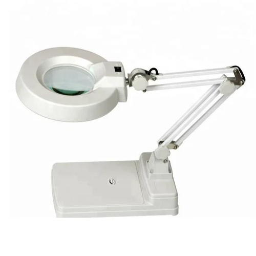 Illuminated Magnifier Lamp