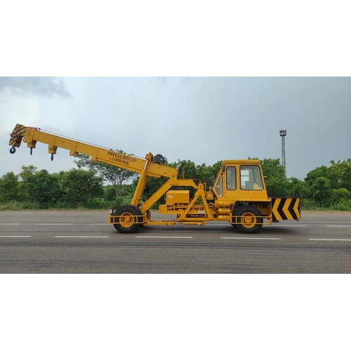Priyaa Rtc 2520 3 Part Boom Pick And Carry Crane - Application: Construction