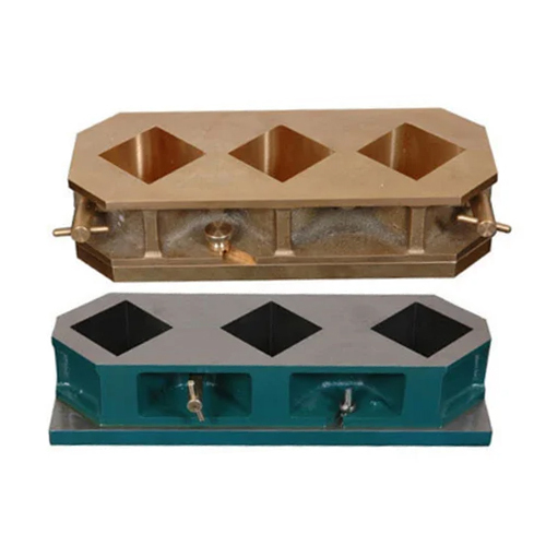 Three Gang Cube Mould - Color: Golden And Green