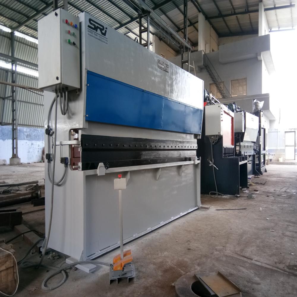 HYDRAULIC BENDING MACHINE