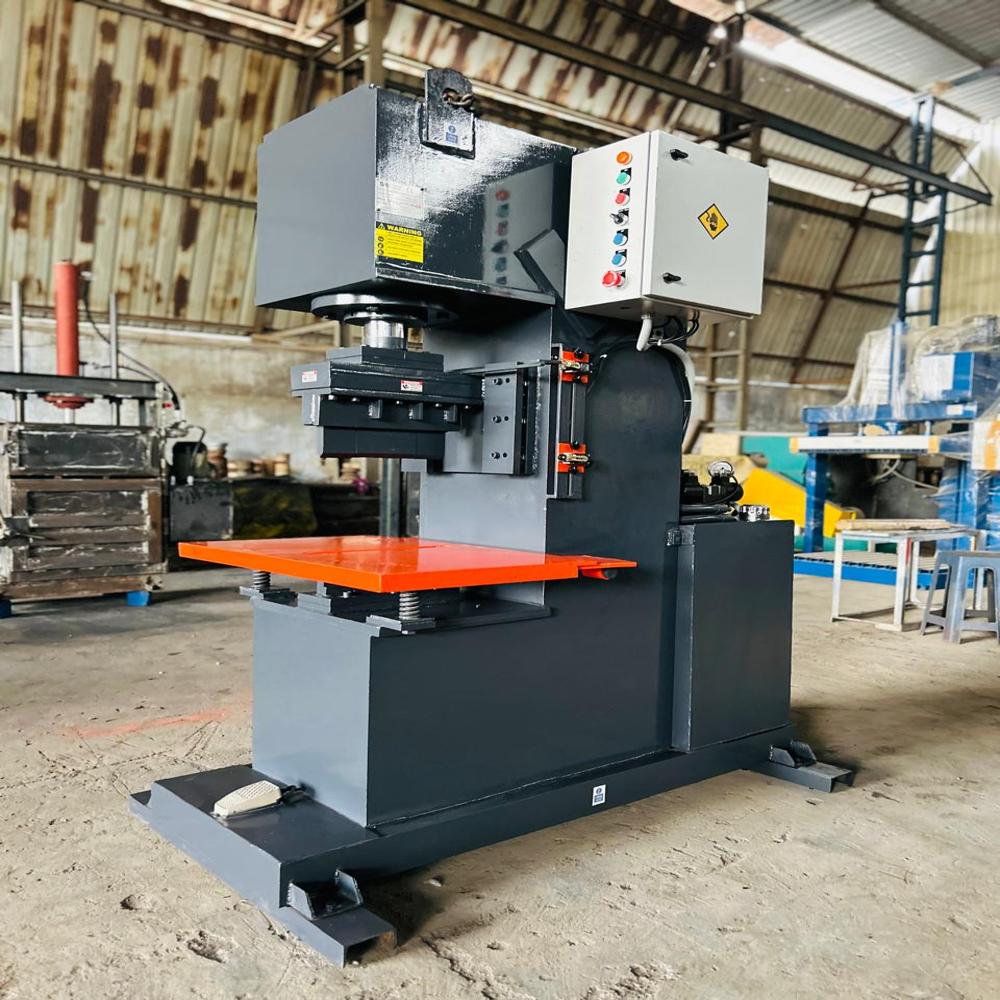 HYDRAULIC STONE SPLITTING MACHINE