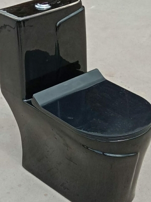 One टुकड़ा Toilets