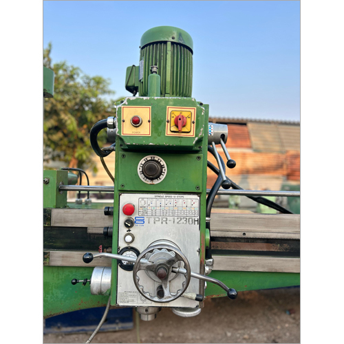 Heavy Duty Radial Drill Machine