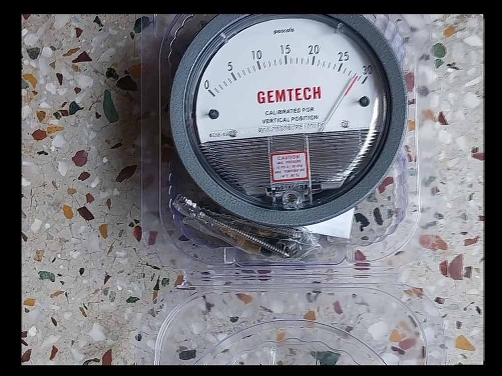 Gemtech Differential Pressure Gauge In Murbad Industrial Area Maharashtra India - Accuracy: 2% (-Ha Model 1) Of Fs (3% (-Ha 1.5%) On -0