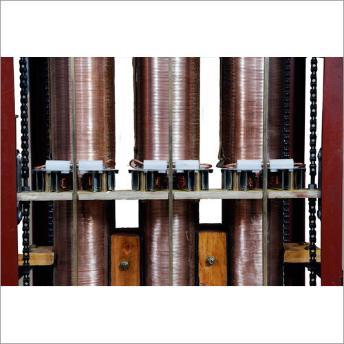 स्वचालित वोल्टेज रिगुलेटर