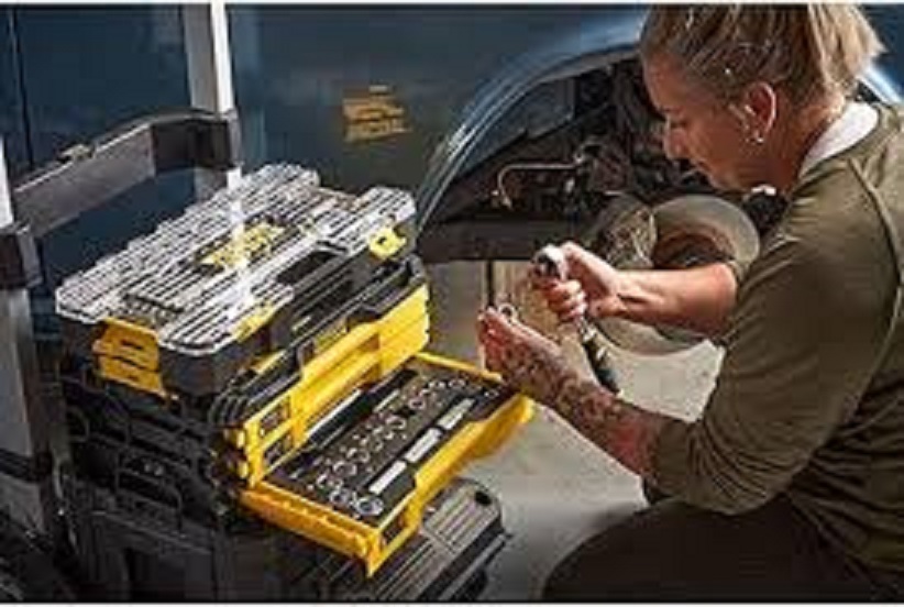 126pc 3-drawer Tool Box - Color: Silver