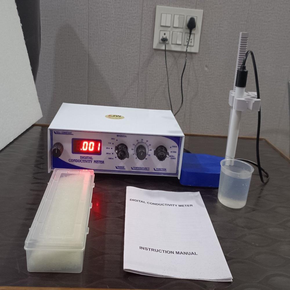 Digital Conductivity & Temprature Meters