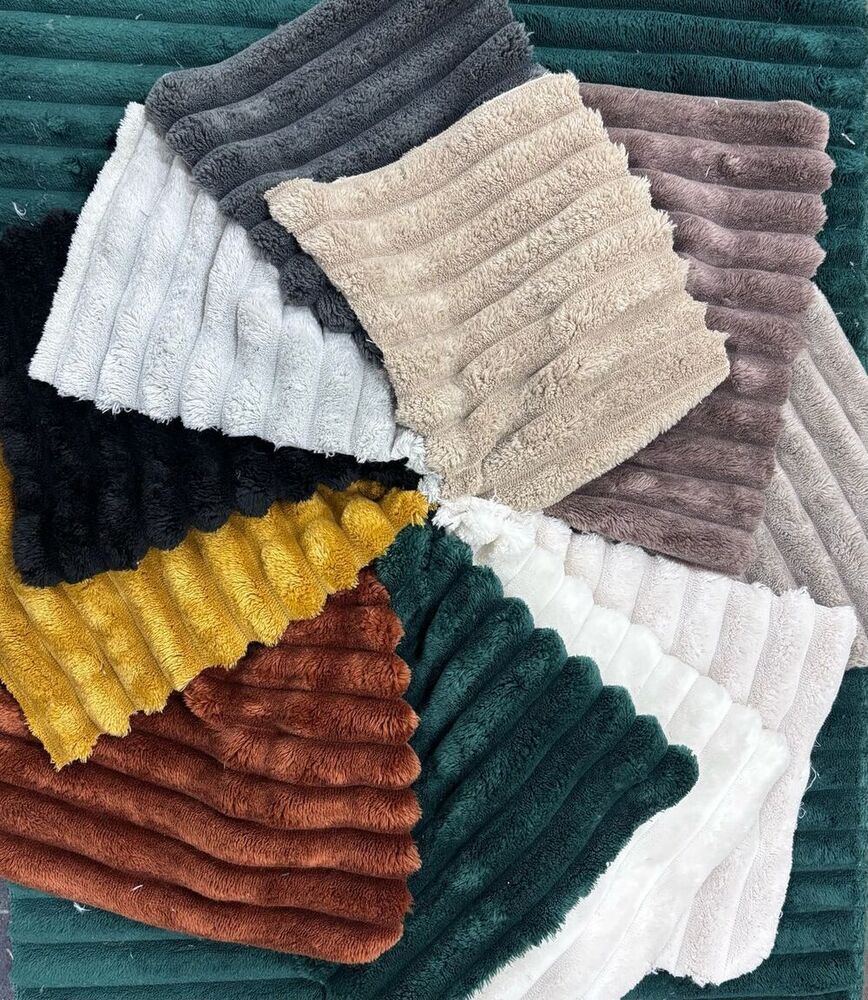 Rabbit Fur - Pattern: Plain Dyed