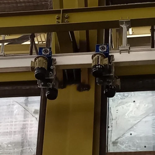 Ceiling Mounted Monorail Facade Access System - Feature: Durable