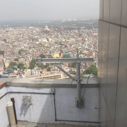 Parapet Mounted Facade Cleaning Davit System - Feature: Durable
