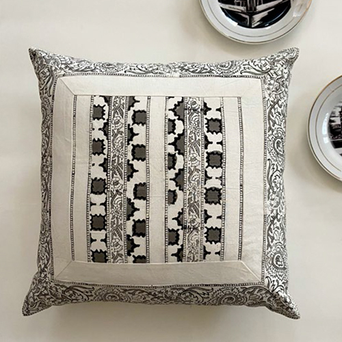 Printed Epitome Cushion Cover - Color: Multicolor
