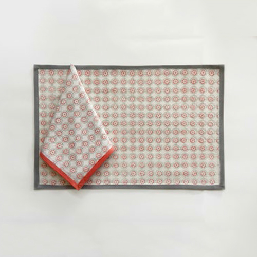 Contour Table Linen