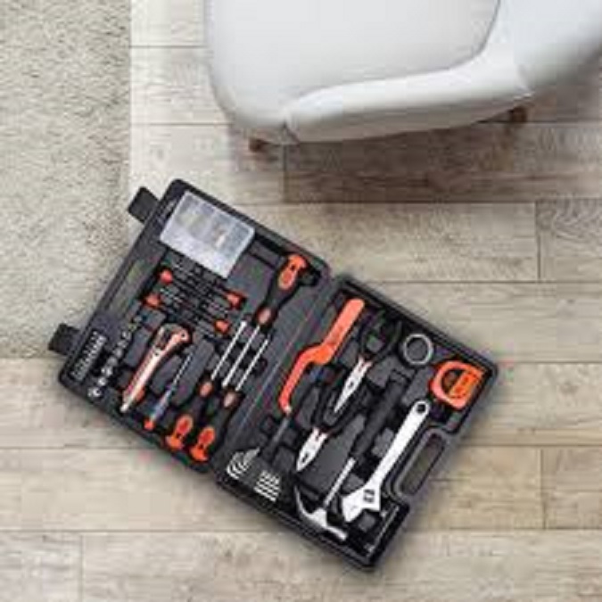 BLACK+DECKER HAND TOOL KIT 126 PC