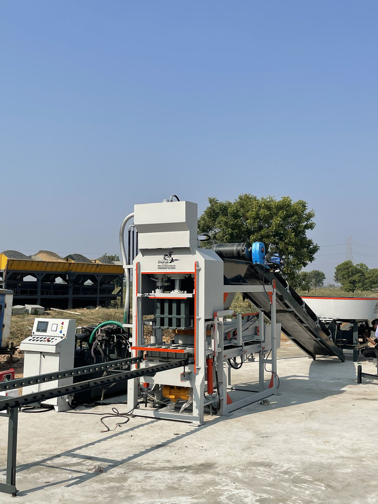 हॉलो ब्लॉक बनाने की मशीन - थे स्पार्टन मशीनरी