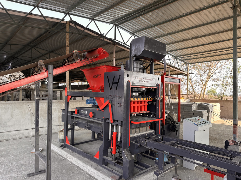 Automatic Cement Brick Making Machine - Material: Mild Steel
