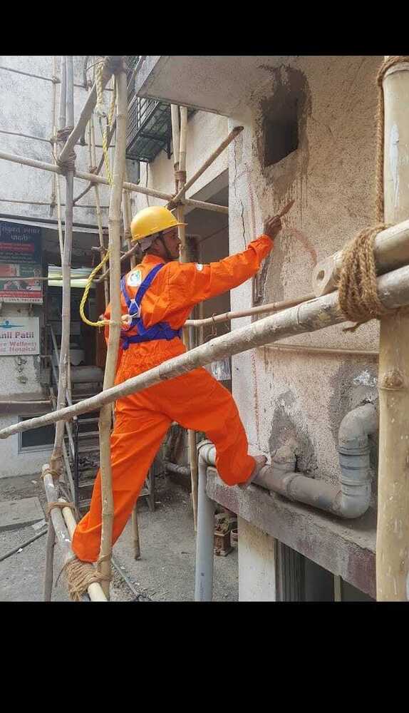 Roof Waterproofing Services - Pattern: Plain
