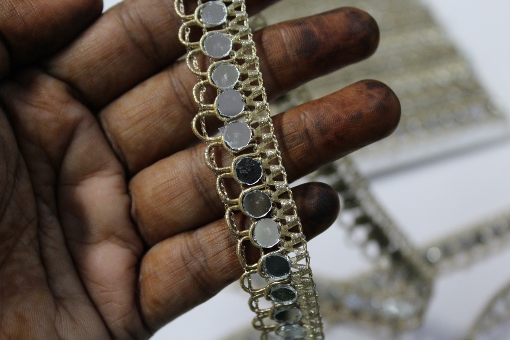 Golden Small Round Mirror Lace