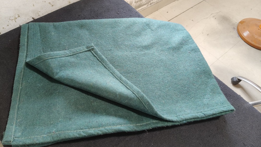 900 Gram Green Non Wowen Donation Blanket - Age Group: Adults