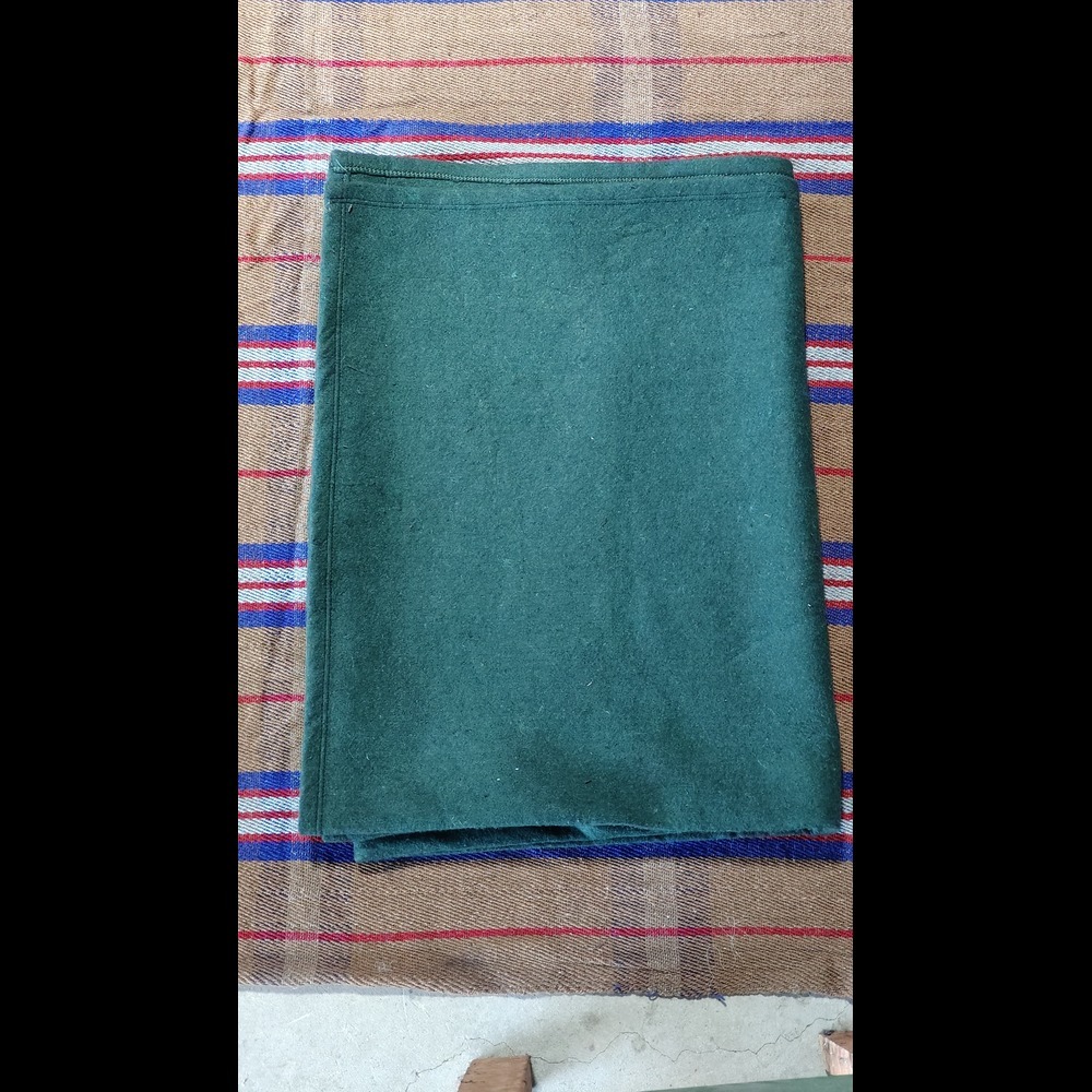 1KG हरा गैर बुनकर दान कंबल