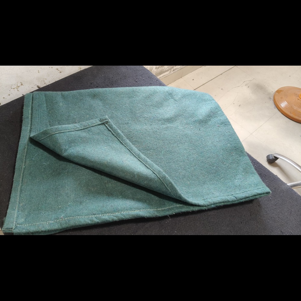 1.5 Kg Green Nonwowen Dontion Blanket - Age Group: Adults
