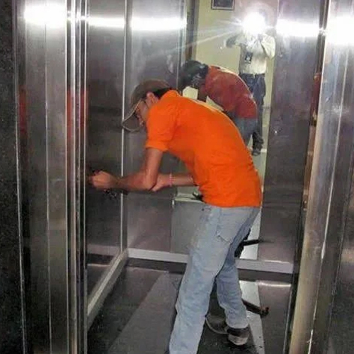 Lift Door Repairing Service