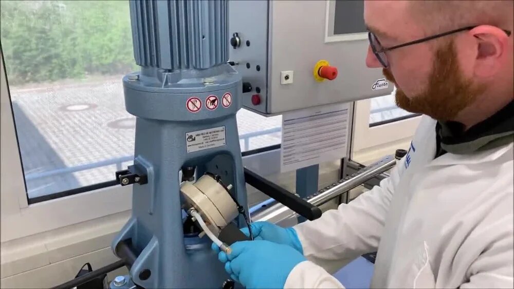 E - Lub Tester - Application: Industrial
