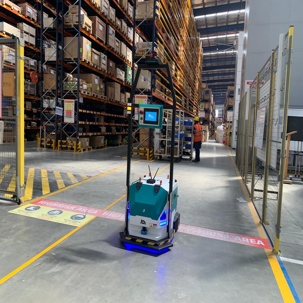 Ana Mover -Autonomous Mobile Robots - Color: White And Green