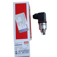 Danfoss Pressure Transmitter - Standard Size, Sleek Black Finish | Pressure Range 0-30 Bar, Operating Voltage 220-440 Volt (v), Industrial Applications