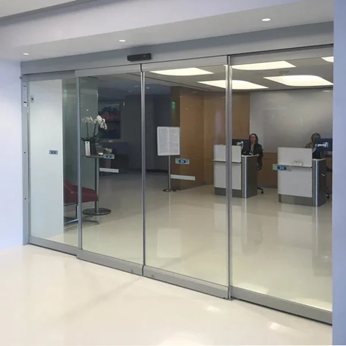 स्लाइडिंग कांच का दरवाज़ा