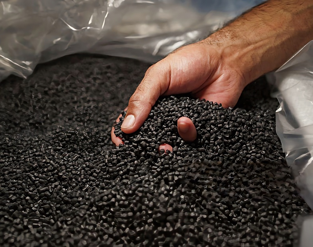 Tpo Compound - Color: Black
