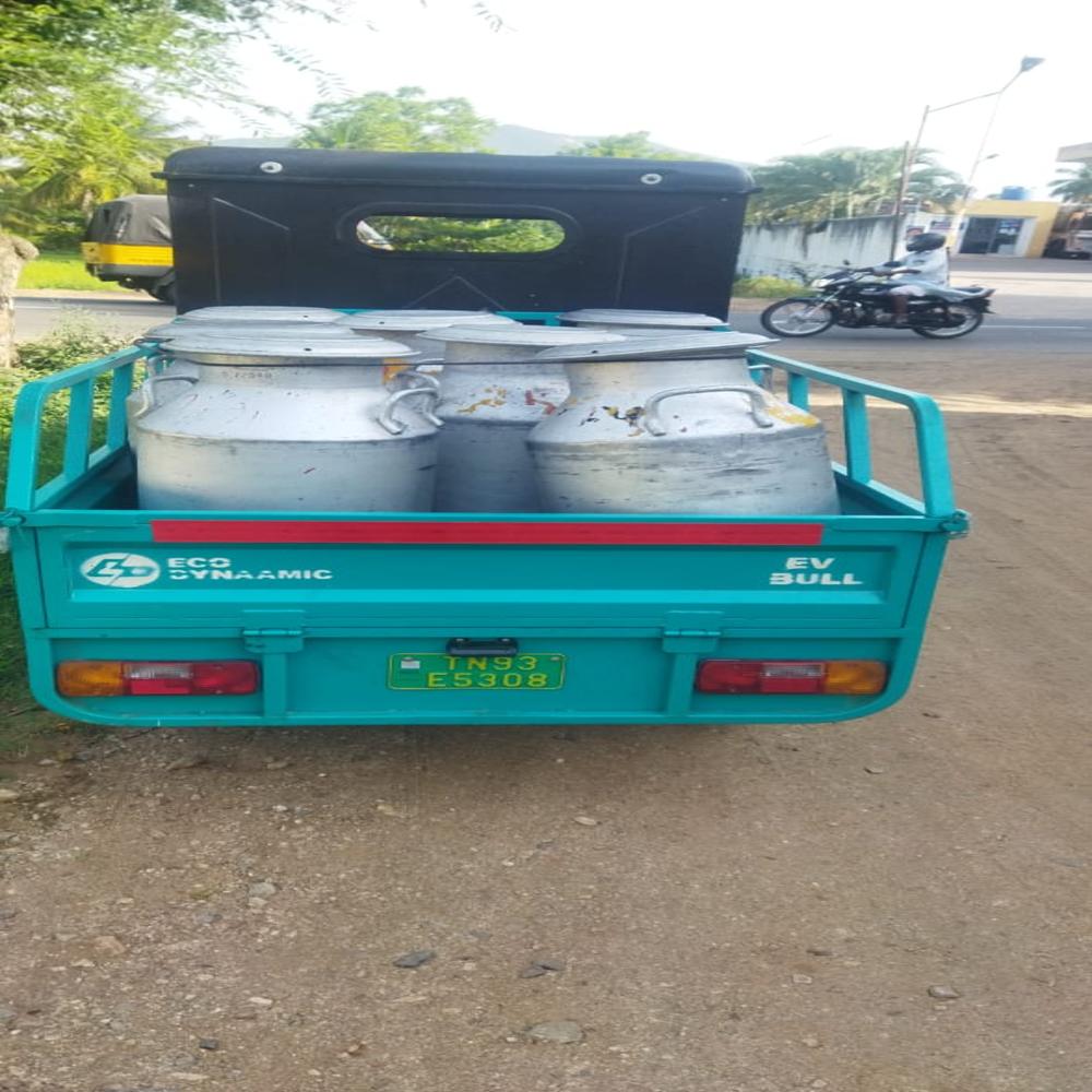 Battery Operated Rickshaw - 1880w Motor, 60ah Lead Acid Battery | Rear Wheel Drive, 25 Km/hr Top Speed, 1 Person Capacity, 100 Km Range