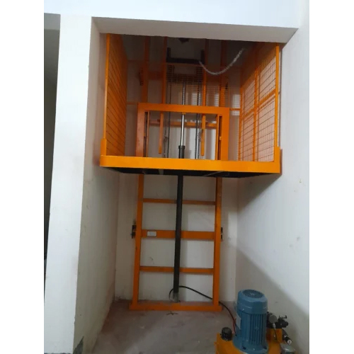 सिंगल मस्त हाइड्रॉलिक सामान लिफ्ट