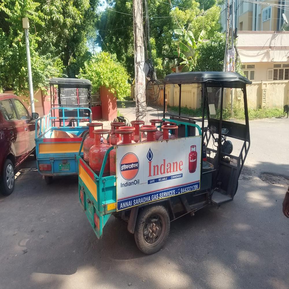 Battery Operated Rickshaw - Battery Capacity: 60 Ampere-hour (Ah)