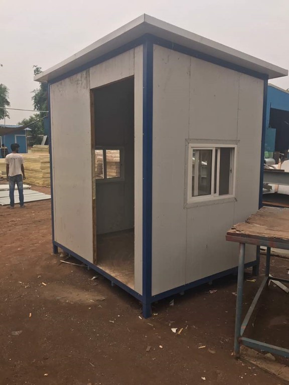 Puf Panel Prefabricated Shelters - Color: Any