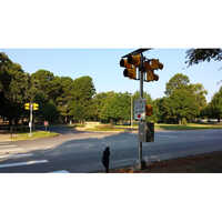 Traffic Signal Light Pole - Color: Cool White