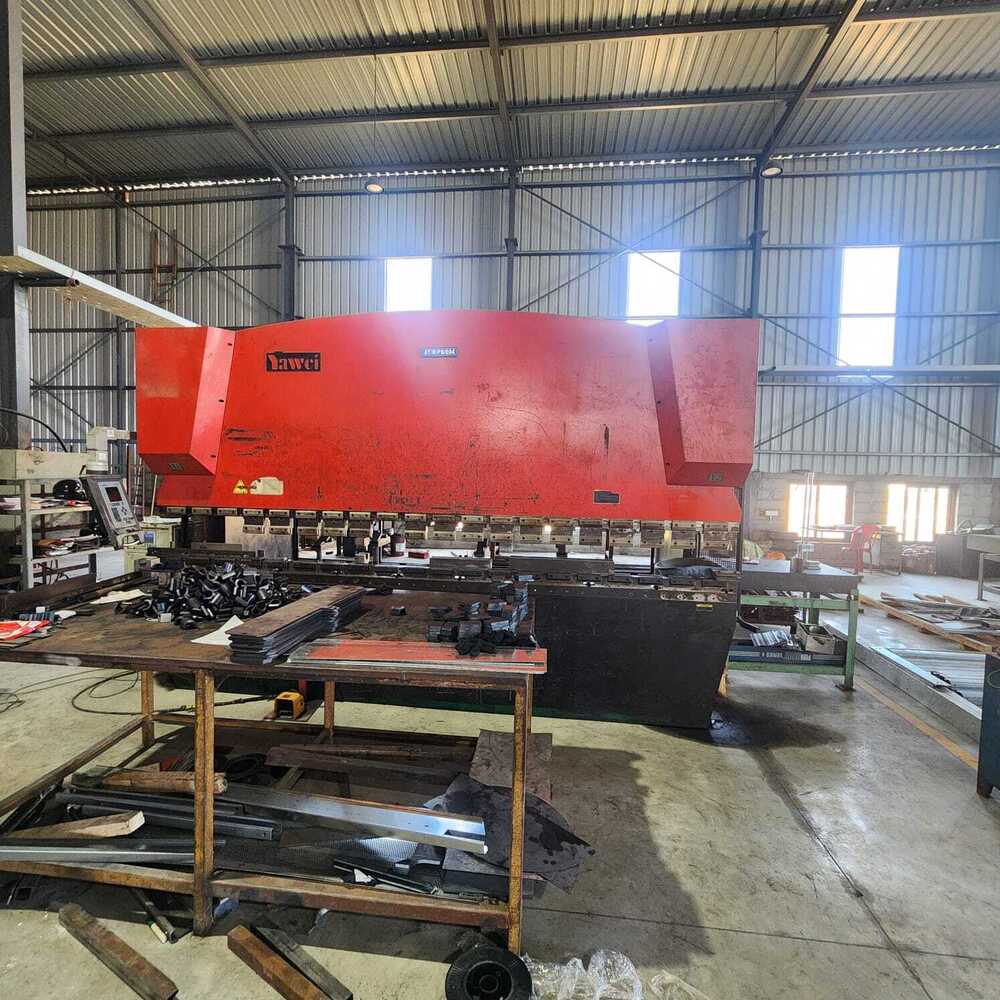 "YAWEI" 3 अक्ष CNC प्रेस ब्रेक