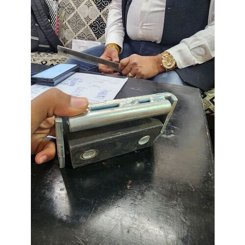 Cr120 Heavy Duty Bedn Type Double Bolted Rail Clamp - Color: Silver