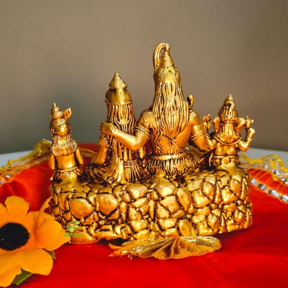 Aakrati Shiva Family Statue, Lord Shiva, Goddess Parvati,ganesh,shiv Family Statue, Shiva With Parvati,hindu Gods - Color: Yellow