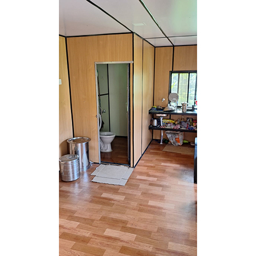 Internal Pantry And Inbuilt Toilet - Color: Custom