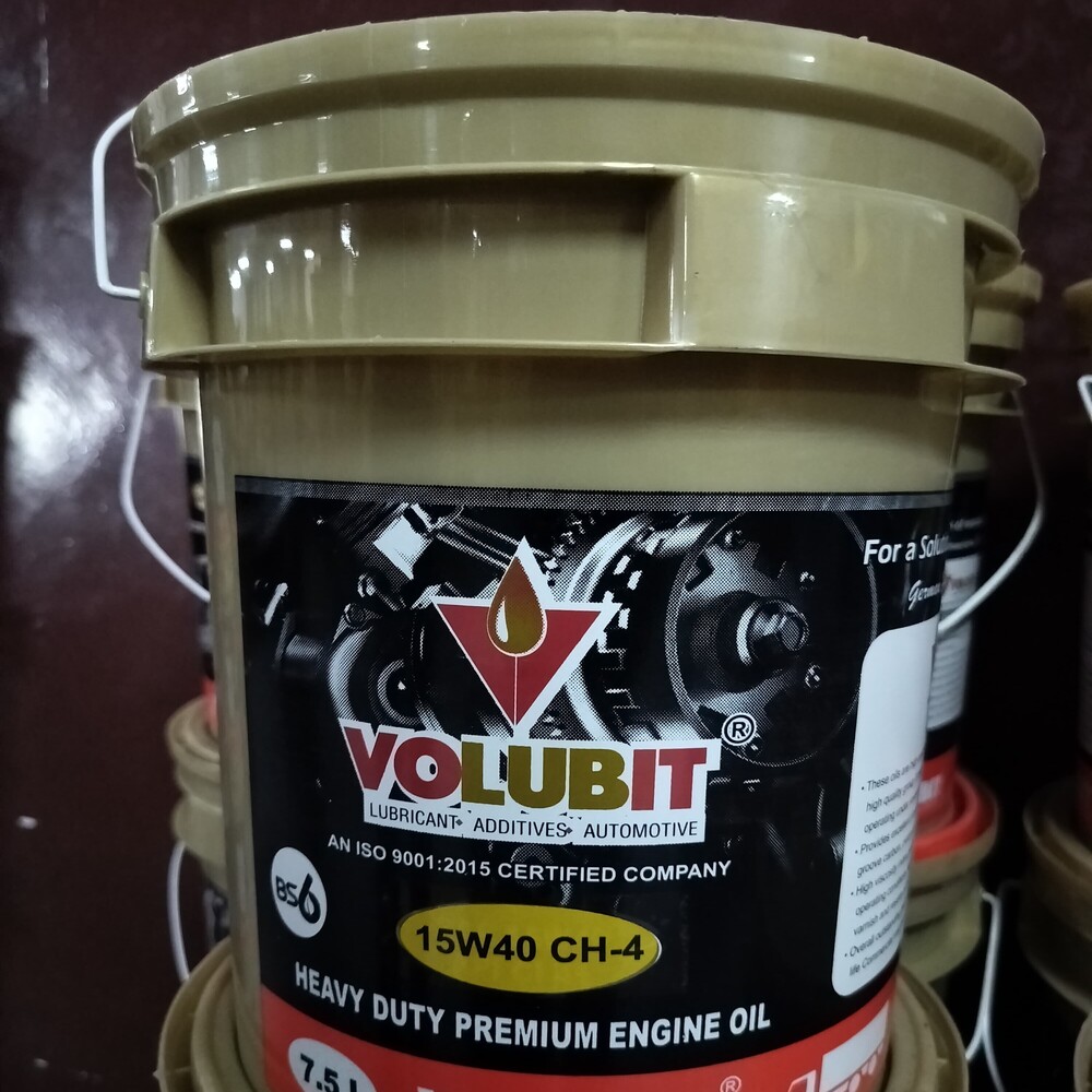 VOLUBIT 15W-40 CH-4 20L के लिए यह उच्च गुणवत्ता वाला इंजन तेल है जो आपकी गाड़ी के इंजनों की सुरक्षा और प्रदर्शन को बढ़ाता है। यह विशेष रूप से उच्च तापमान और गंभीर परिस्थितियों के लिए डिज़ाइन किया गया है।