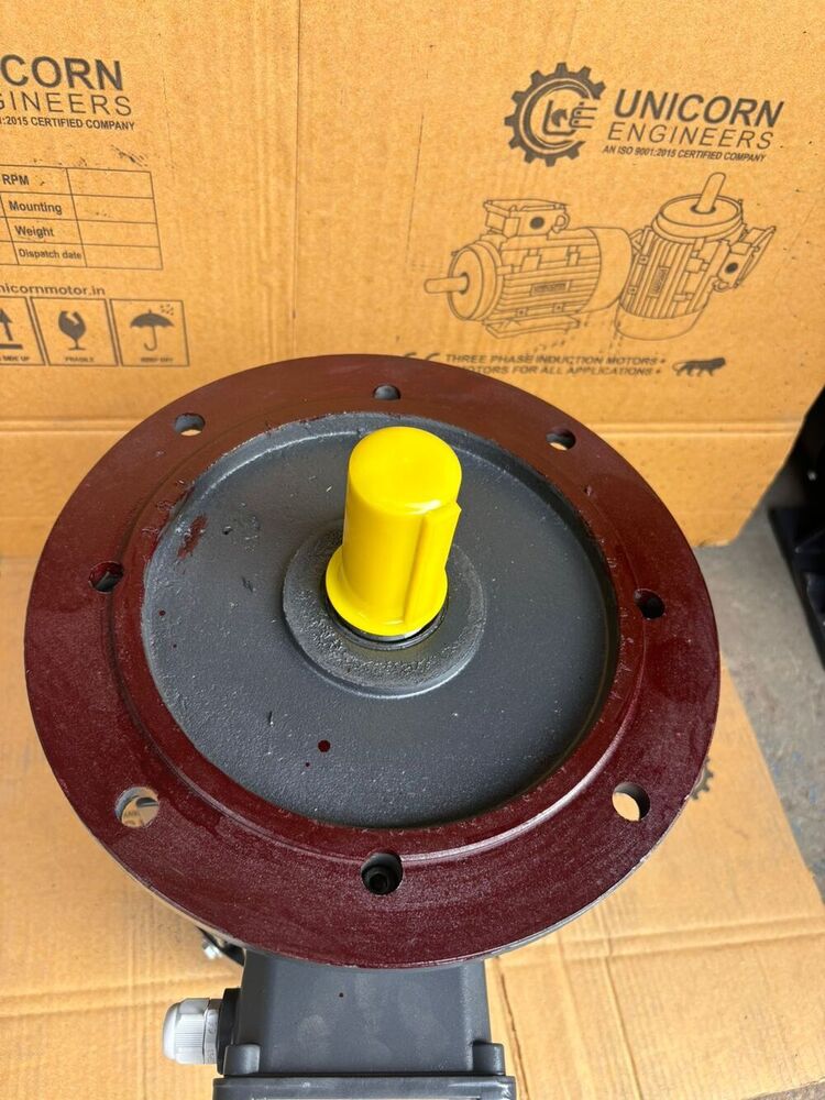 Vertical Electric Motor - Color: Black