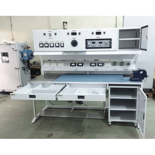 Instrument Test Bench - Features: High Quality