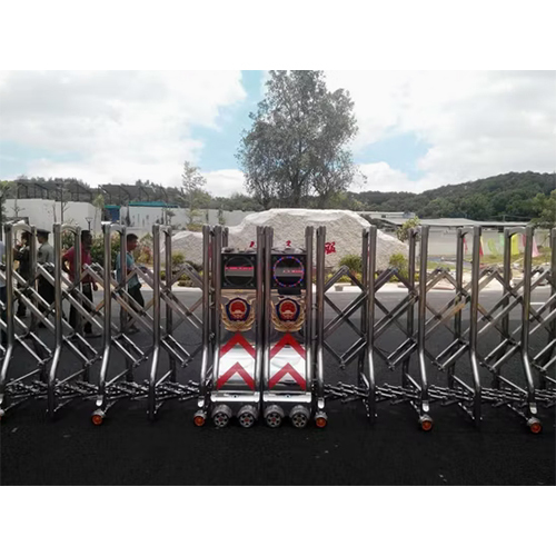 Stainless Steel Remote Control Retractable Gate - Color: Black