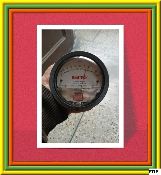 GEMTECH Model G2301 Differential Pressure Gauge Range 0.5-0-0.5 INCH