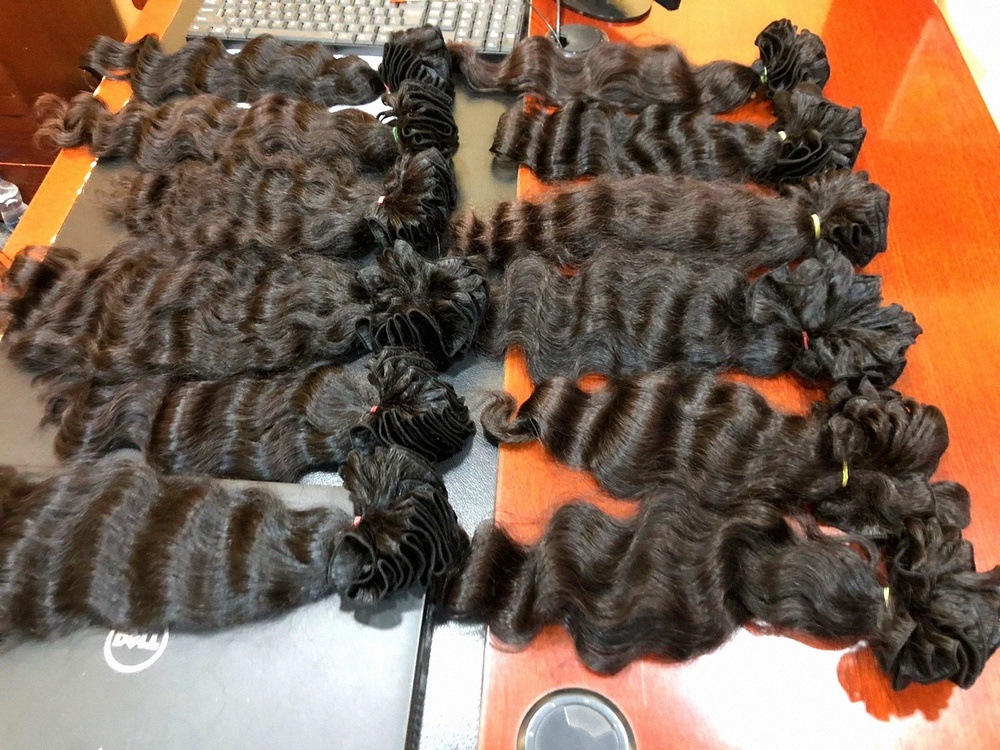 RAW CURLY HAIR BUNDLES & FACTORY PRICE