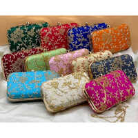 Angori Metal Clutch - Color: Multicolor